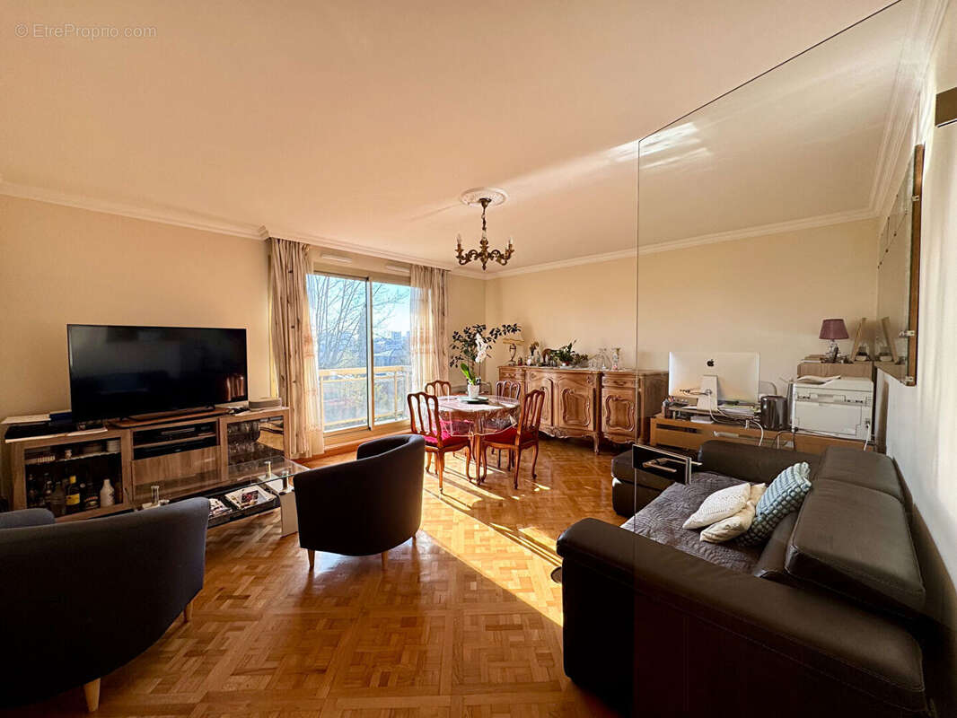Appartement à ENGHIEN-LES-BAINS