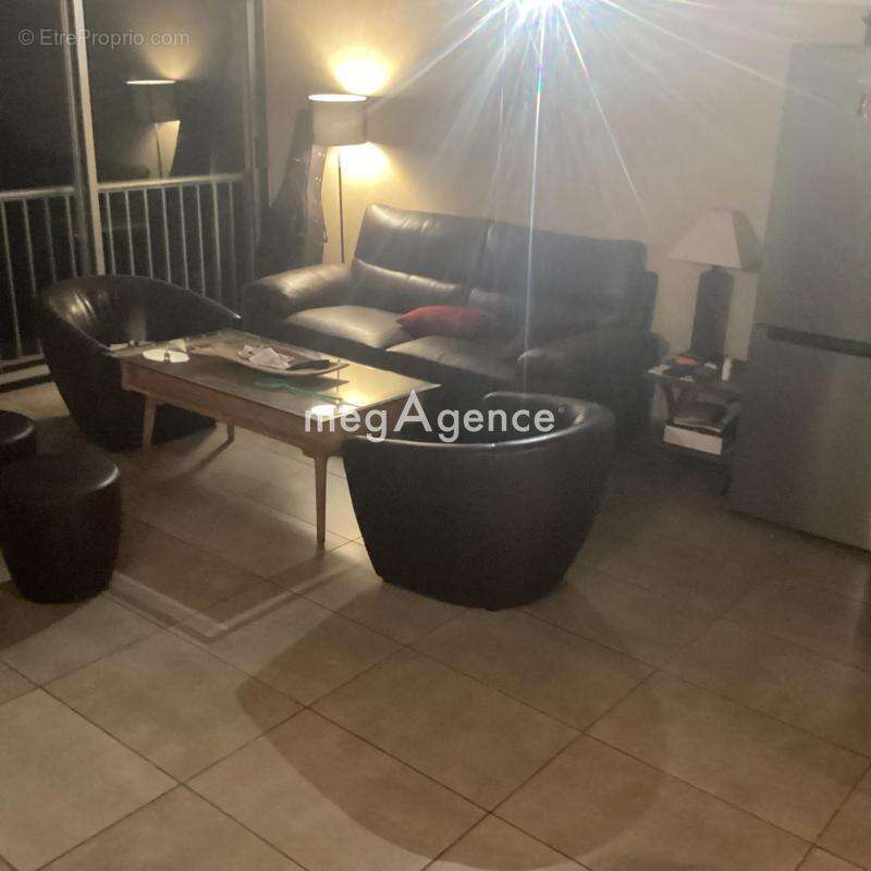 Très bel appartement T3 de 100m2 en plein cœur de Cayenne, dans un immeuble privatif - photo 2