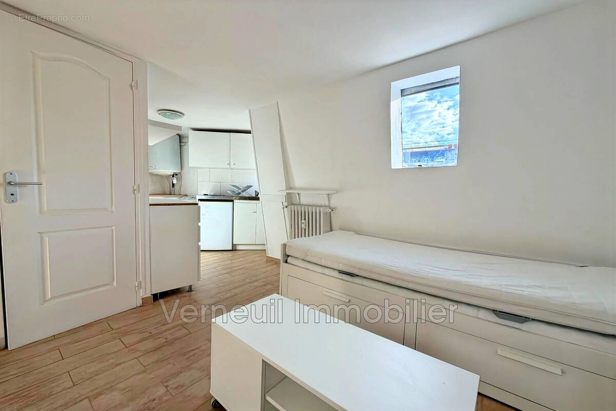 Appartement à PARIS-7E