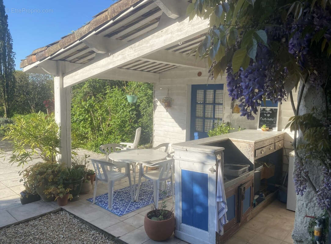 Maison à MONTLIEU-LA-GARDE