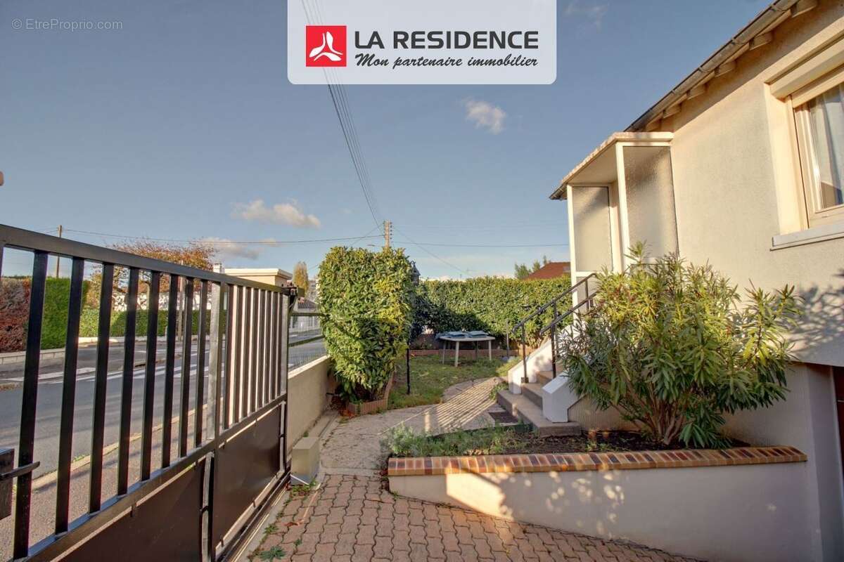 Maison à CONFLANS-SAINTE-HONORINE