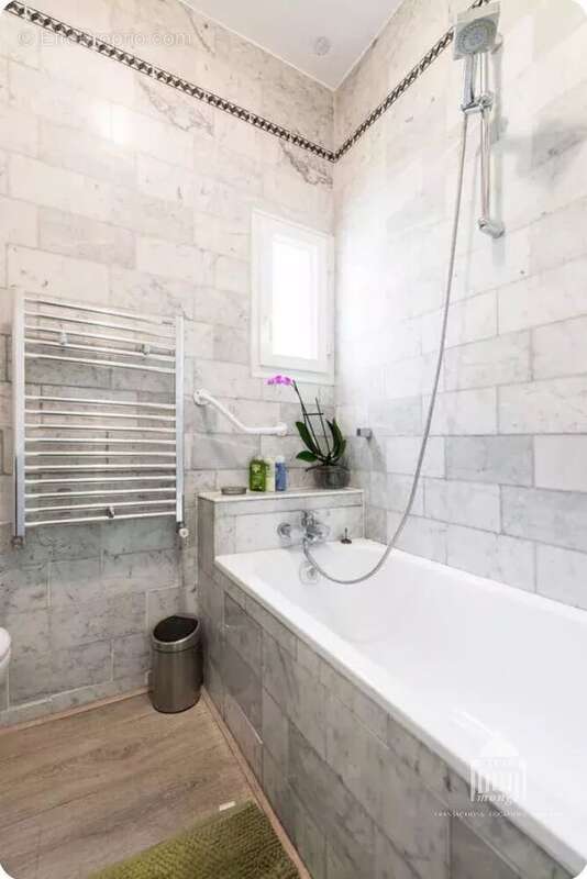 Appartement à PARIS-8E