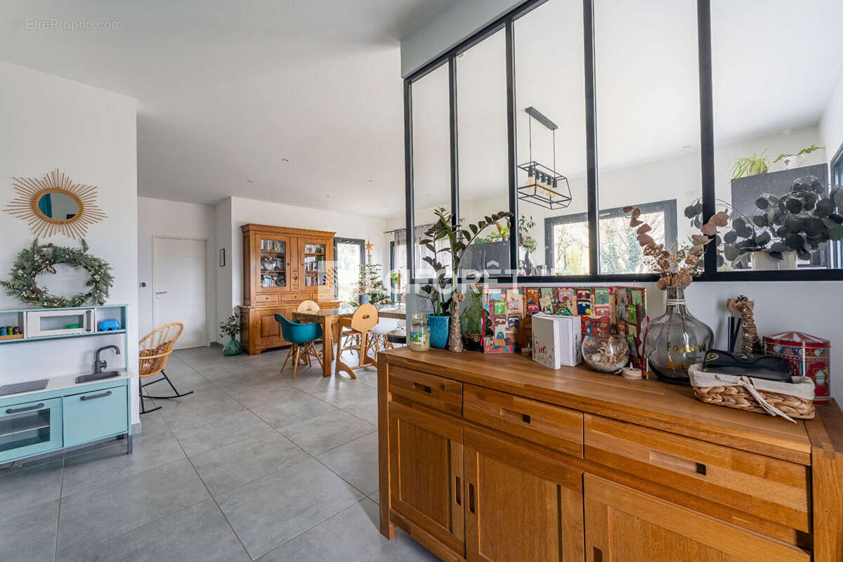 Maison à SOURCIEUX-LES-MINES