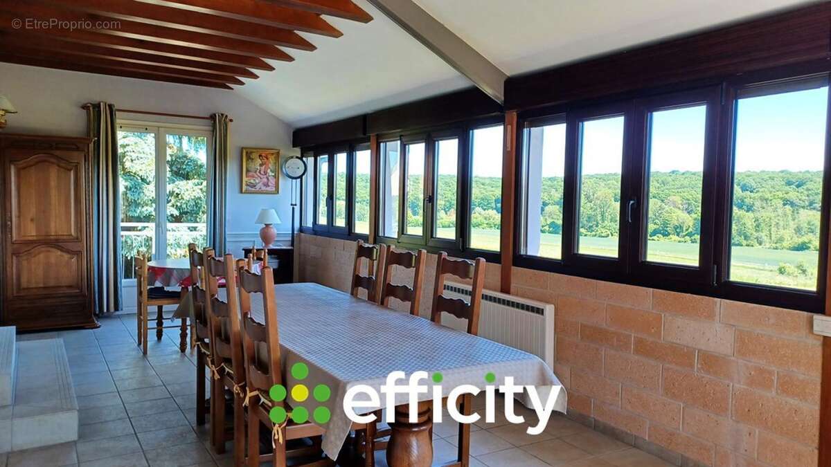 Maison 141 m² à Saint-Denis-Le-Ferment  - photo 6