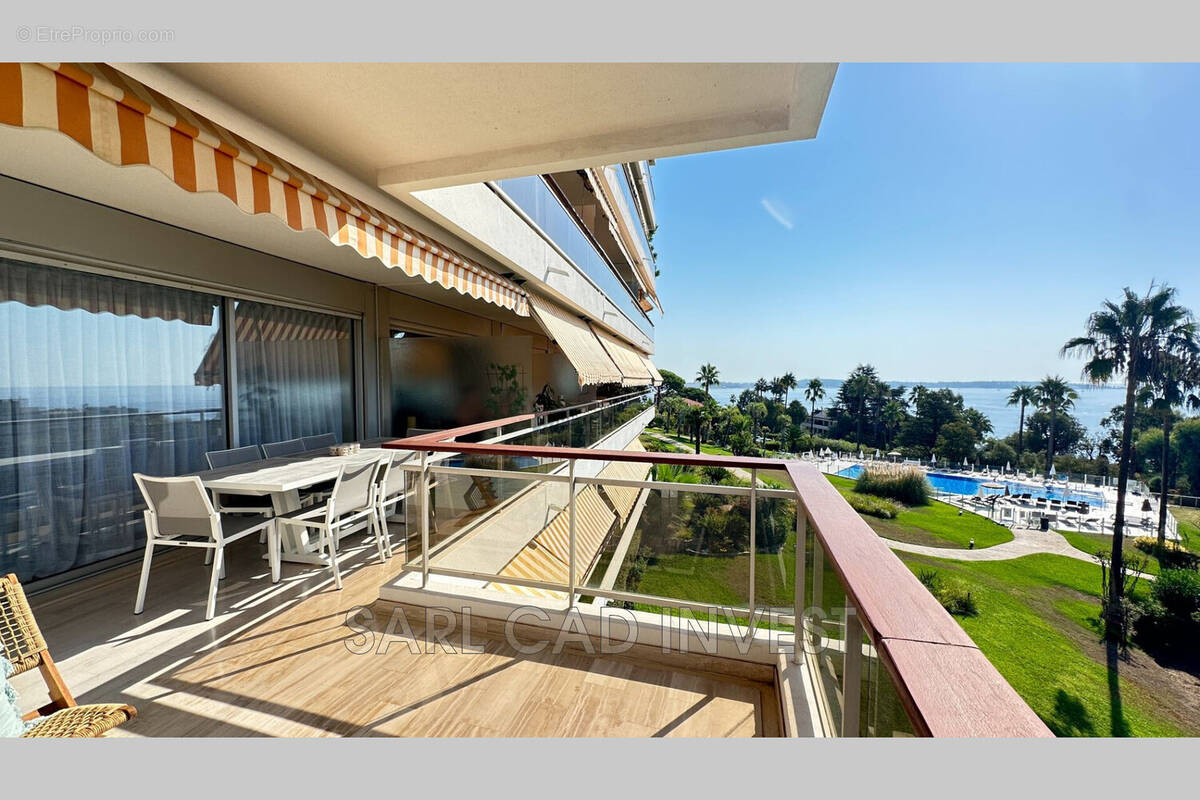 Appartement à VALLAURIS