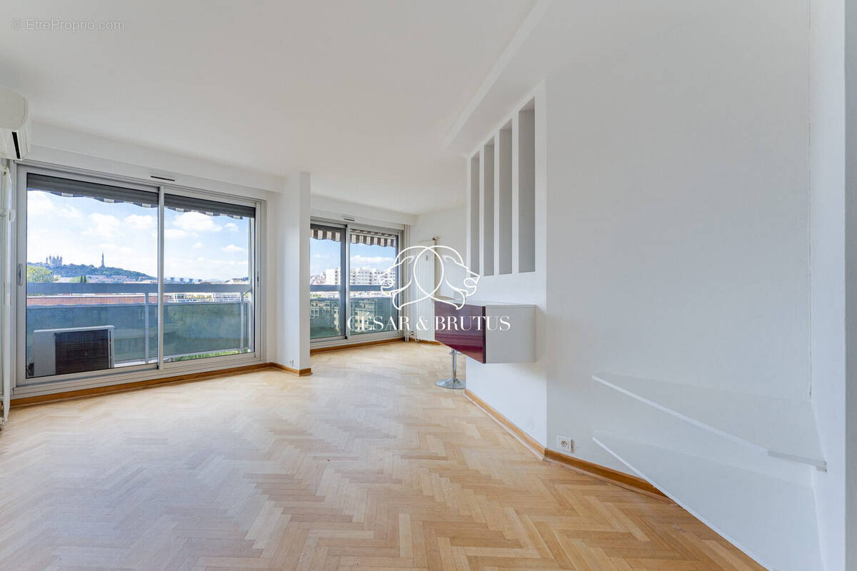 Appartement à LYON-6E