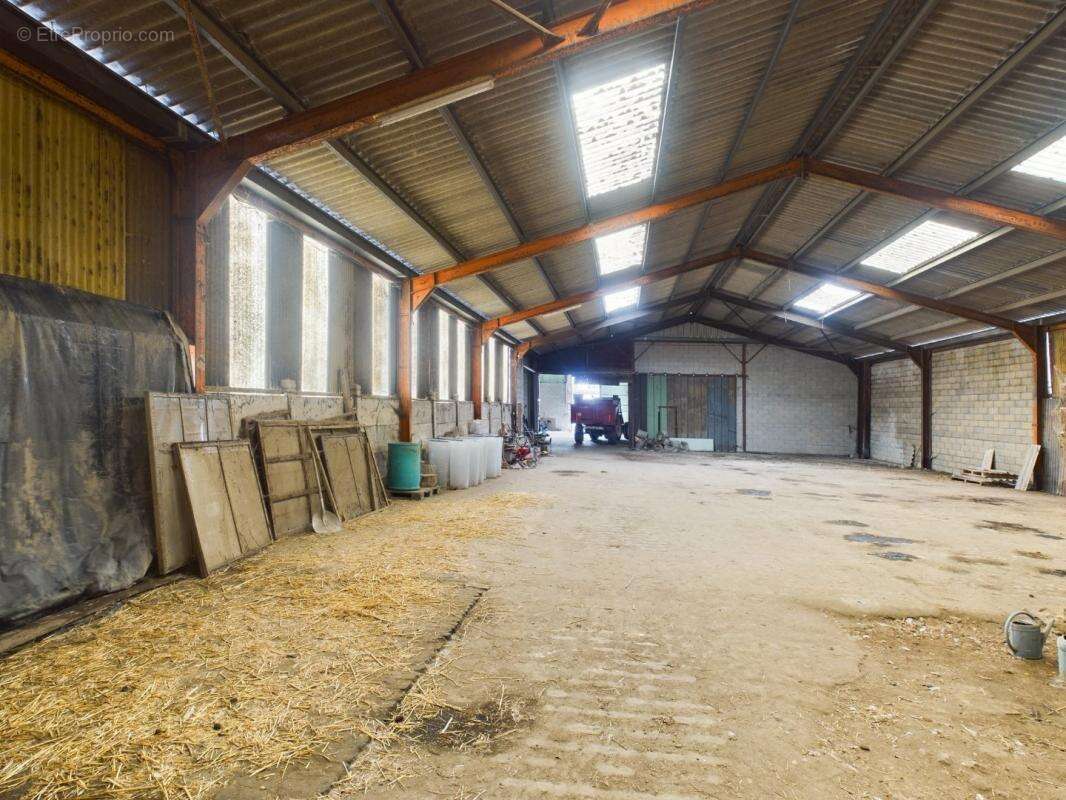 Maison à ROSIERES-EN-SANTERRE