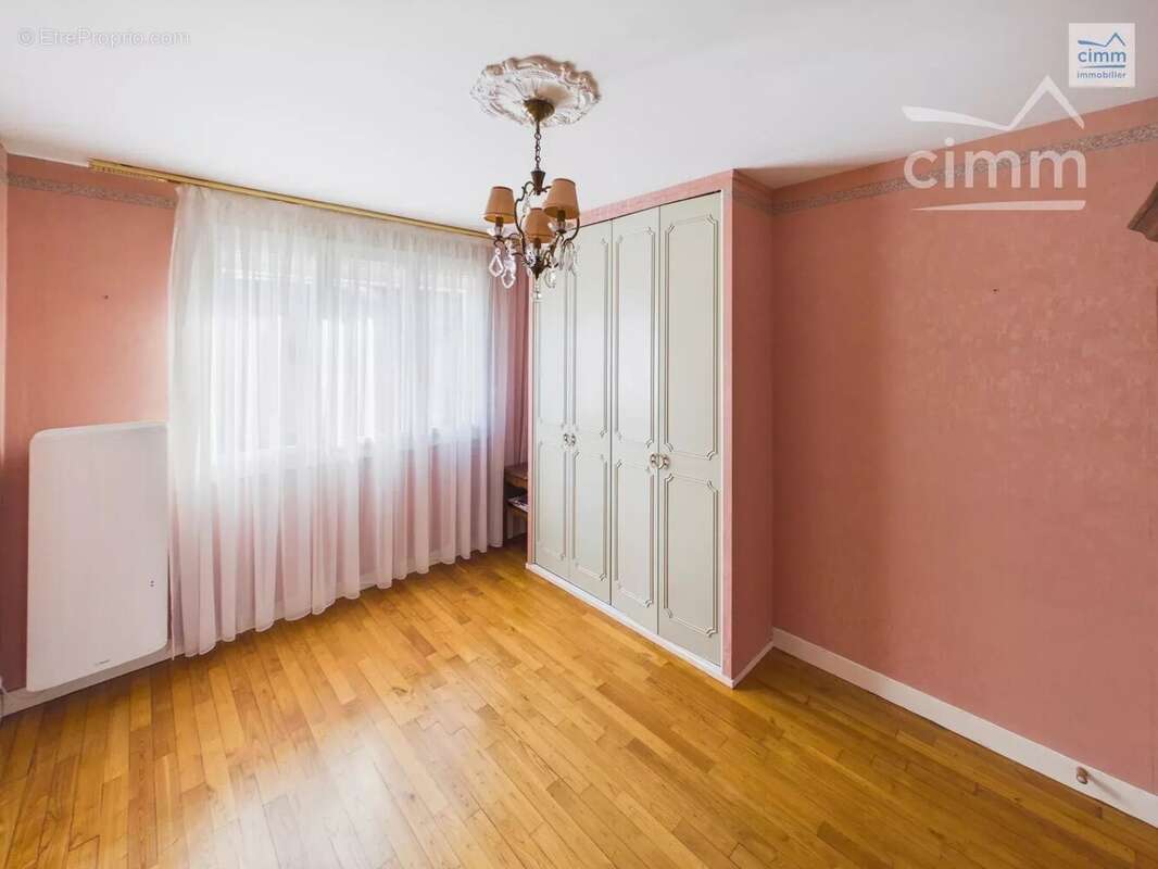 Maison à BOURG-DES-COMPTES