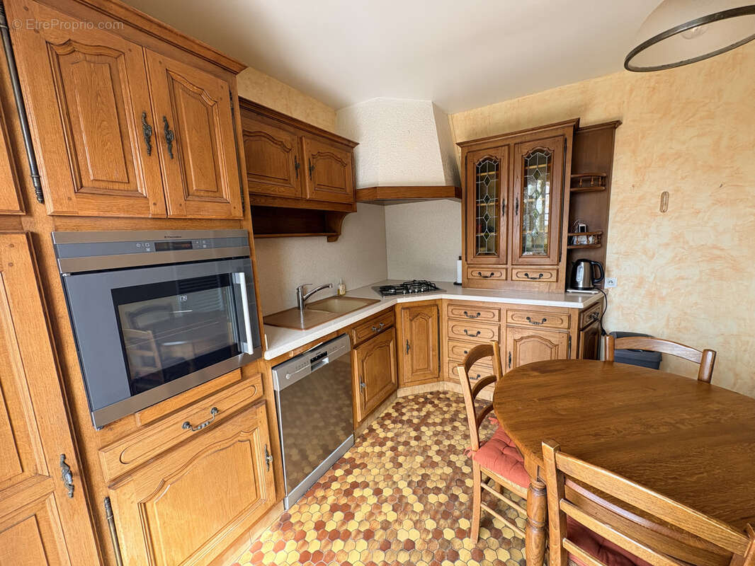 Maison à FONTAINE-LA-GUYON