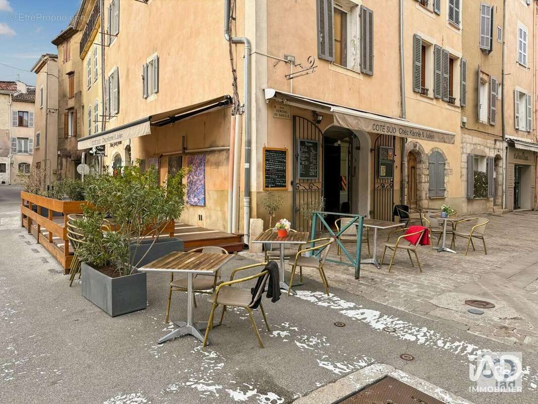 Photo 2 - Commerce à SAINT-MAXIMIN-LA-SAINTE-BAUME