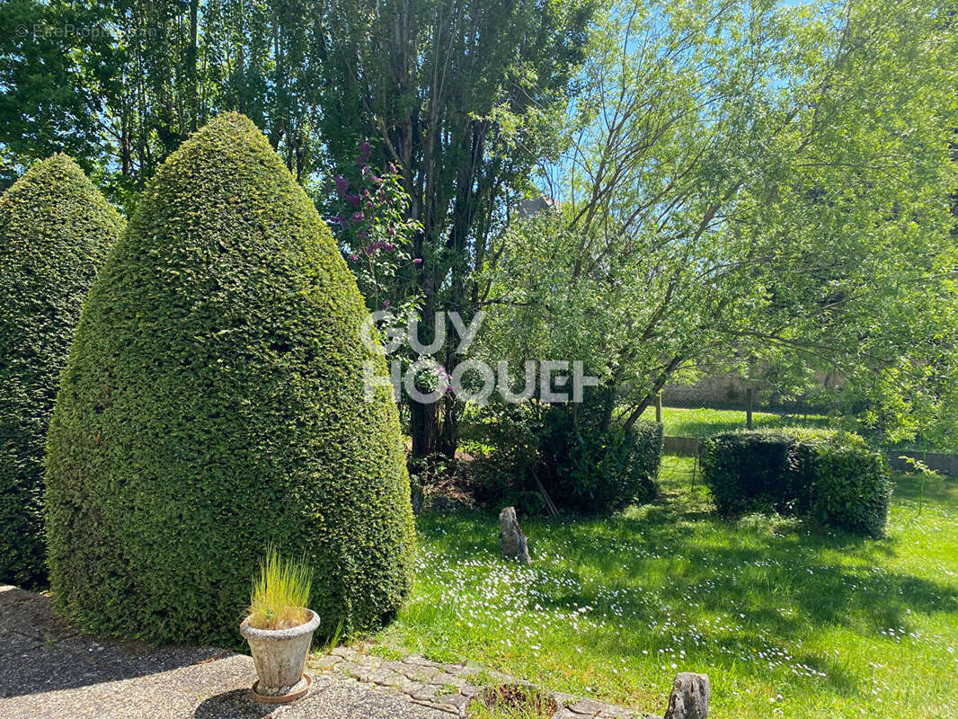 Maison à SAINT-CYR-SUR-LOIRE