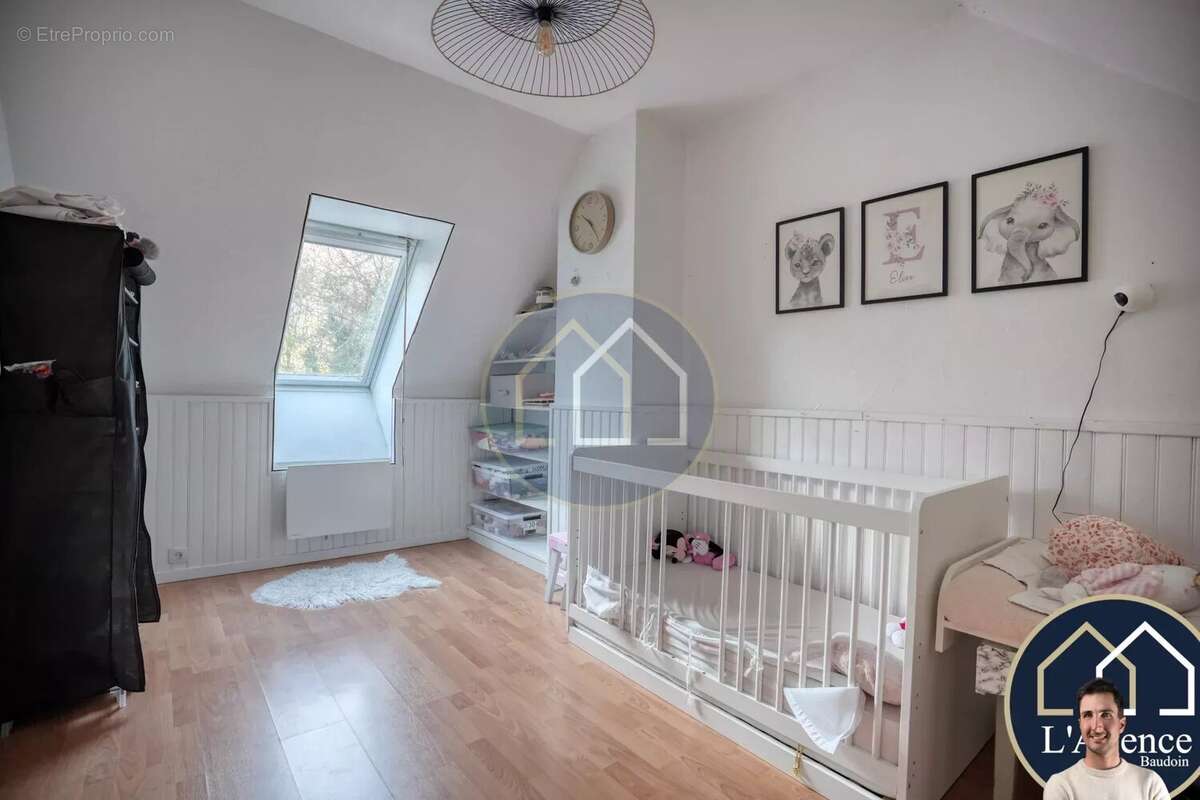 Maison à MONDONVILLE-SAINT-JEAN