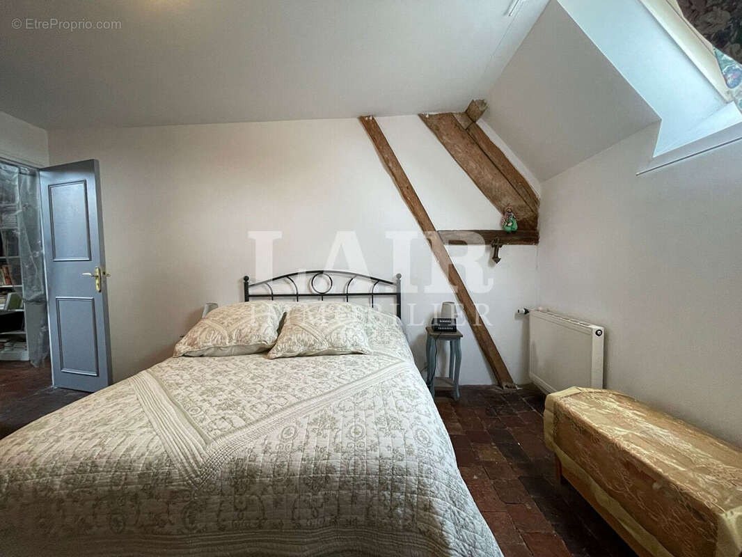 Maison à CONDE-SUR-HUISNE