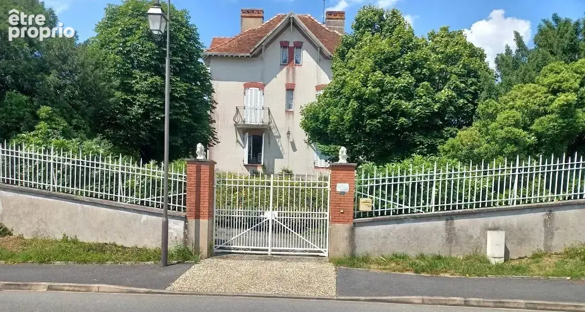 Photo Maison à Eguzon-Chantome au prix de 265 000€