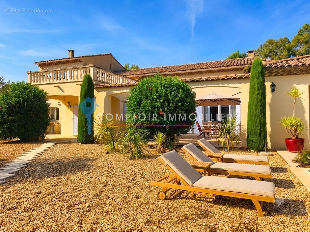 St remy de provence dpt (13)  a vendre propriete de 380m2 8 chambres , 2 piscines - photo 3