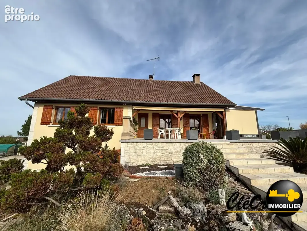 Maison à VARENNES-LE-GRAND