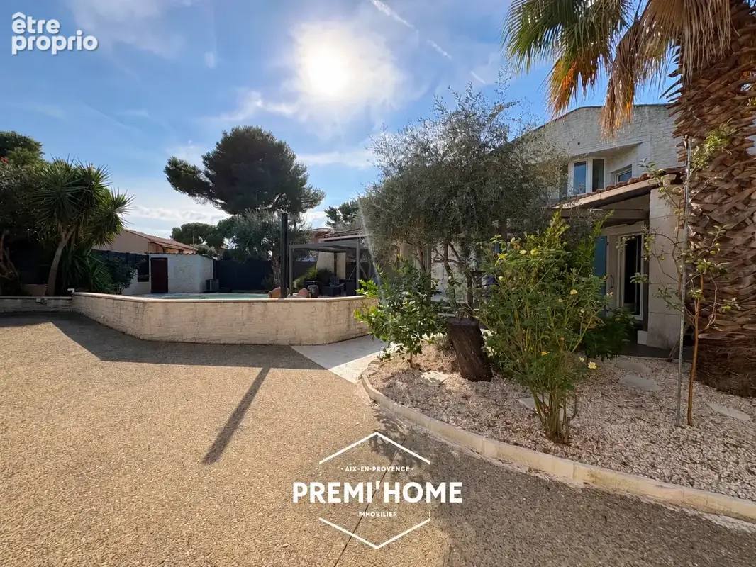 5 pièces 130 m2 maison a vendre istres 5 pièces en r+1 avec piscine et garage - photo 6