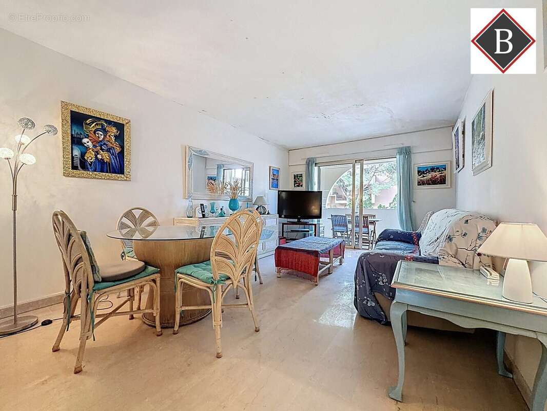 Appartement à MOUGINS