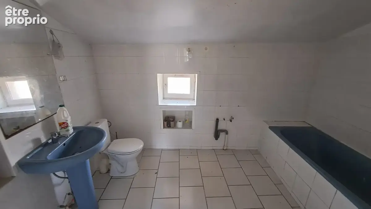 Ensemble immobilier de 4 logements en pierres sur une parcelle de 3109 m2. IDEAL INVESTISSEMENT LOCATIF. - photo 17