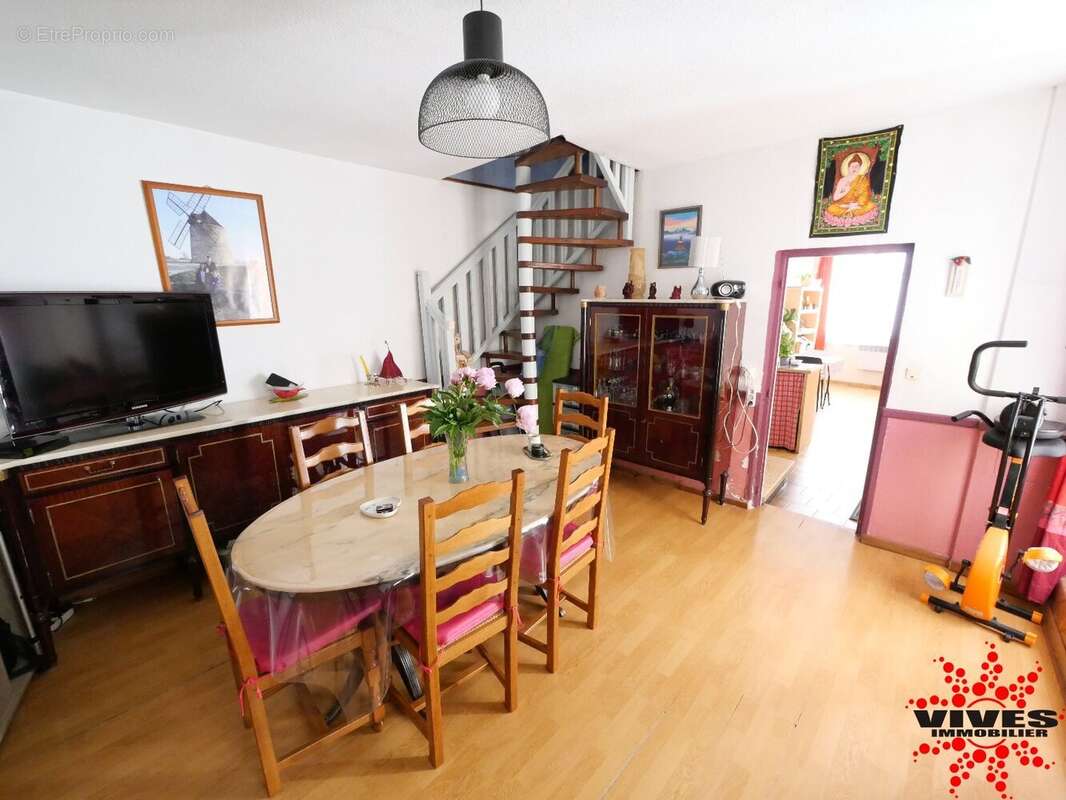 Maison à NISSAN-LEZ-ENSERUNE