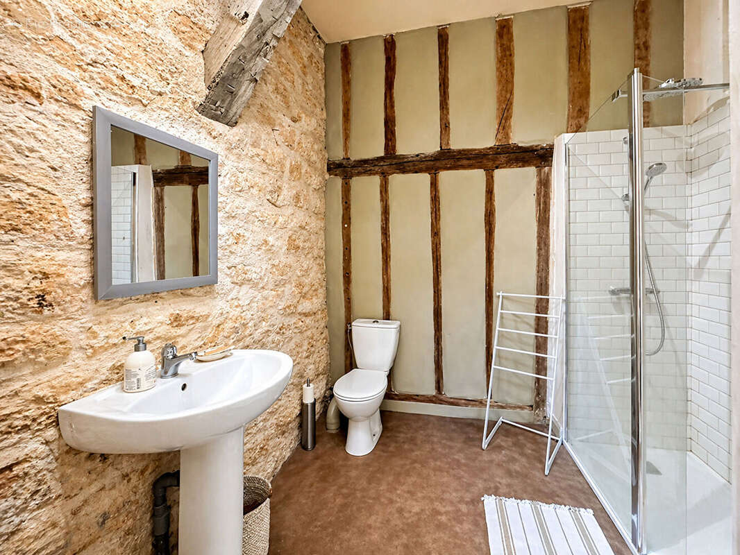 Belle Maison de Village du 14e siècle - photo 12