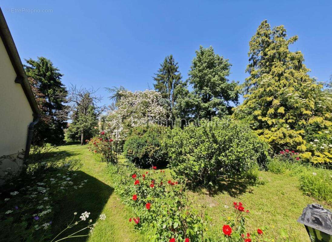 Maison ancienne en pierre de 130 m² avec dépendances sur 2 830 m² de terrain - photo 23