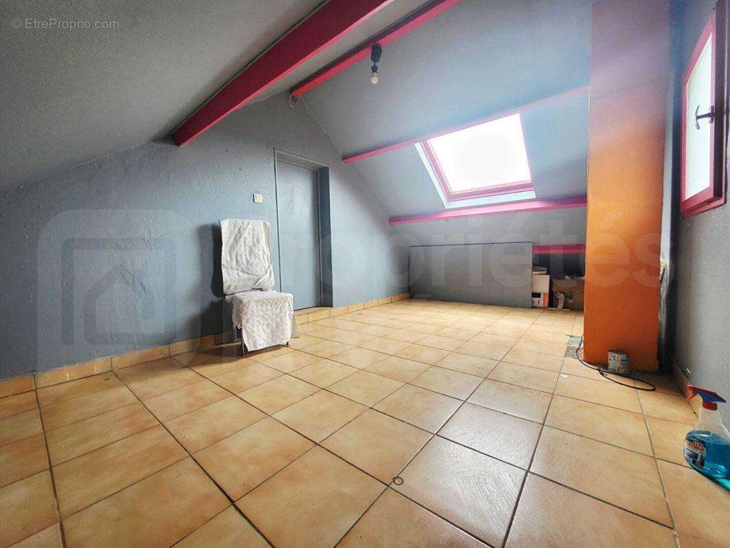 Maison sur sous-sol total, 4 chambres et jardin - photo 11