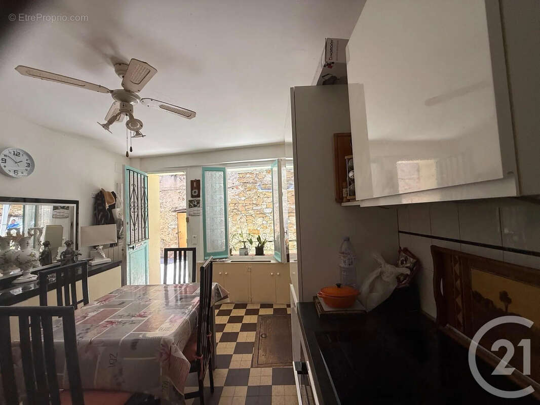 Appartement à CASTELLAR