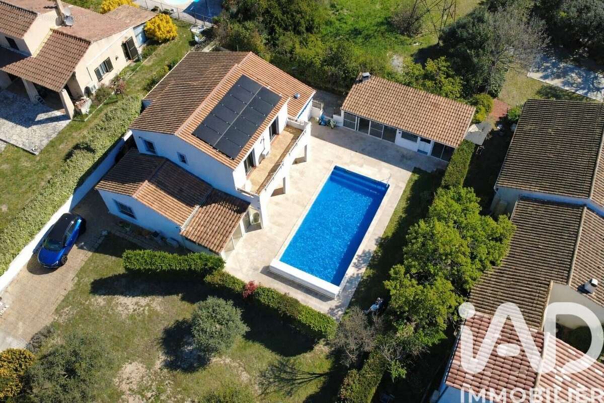 Photo 2 - Maison à ORGON