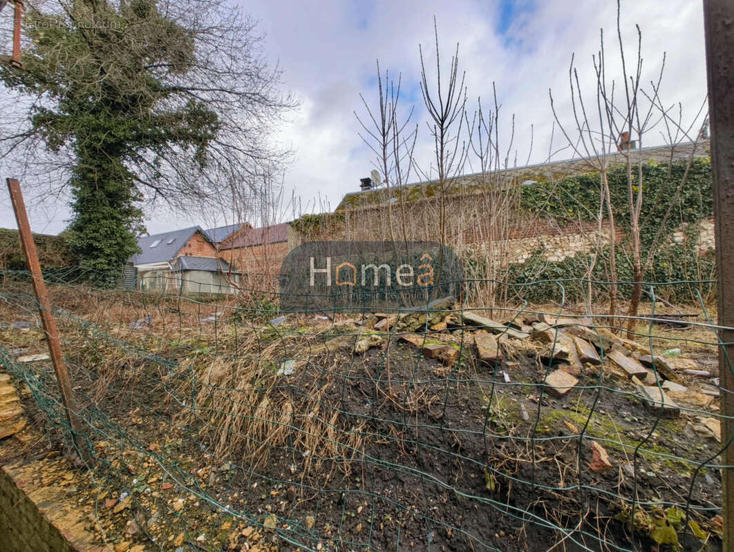 Ensemble immobilier de 155m2 avec batiment et cour à rénover DOUDEVILLE - photo 9