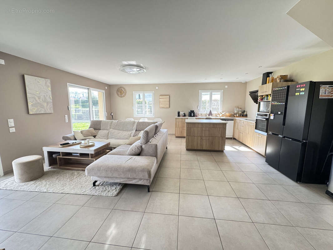 Photo 5 - Maison à COMBRE