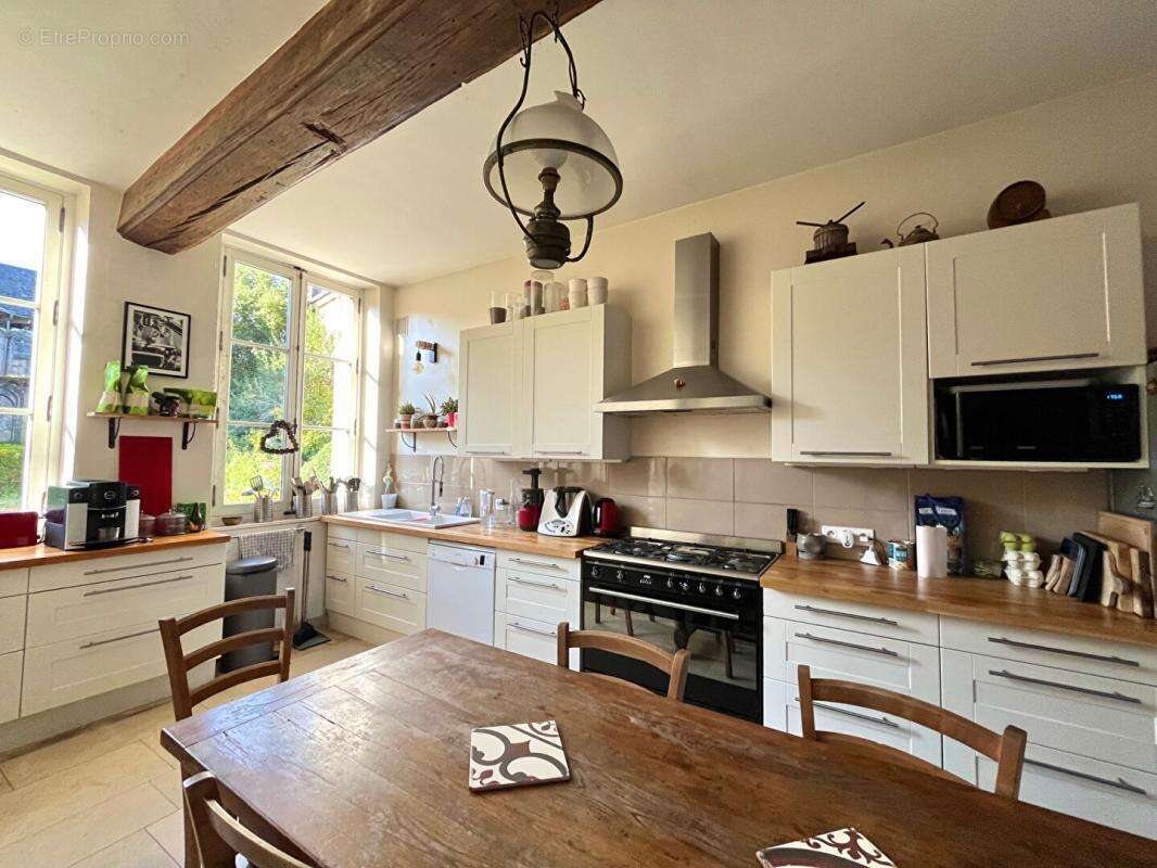 Maison de Maître :10 pièce(s) 288 m2 - Terrain 959m² - photo 10