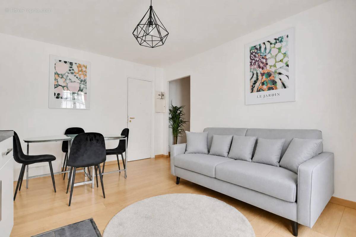Appartement à PARIS-11E