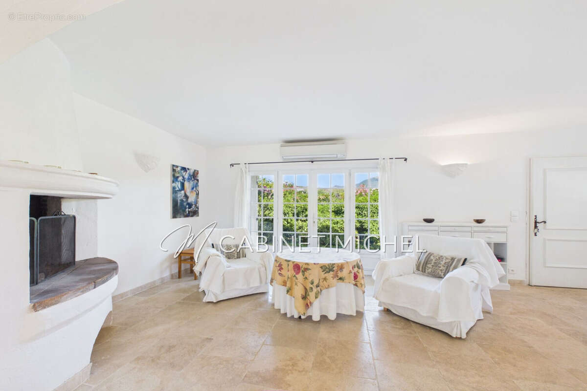 Maison 177 m² à Roquefort-Les-Pins  - photo 7