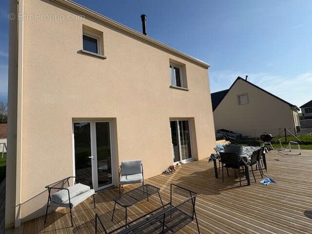 Maison à SAINT-PIERRE-SUR-DIVES