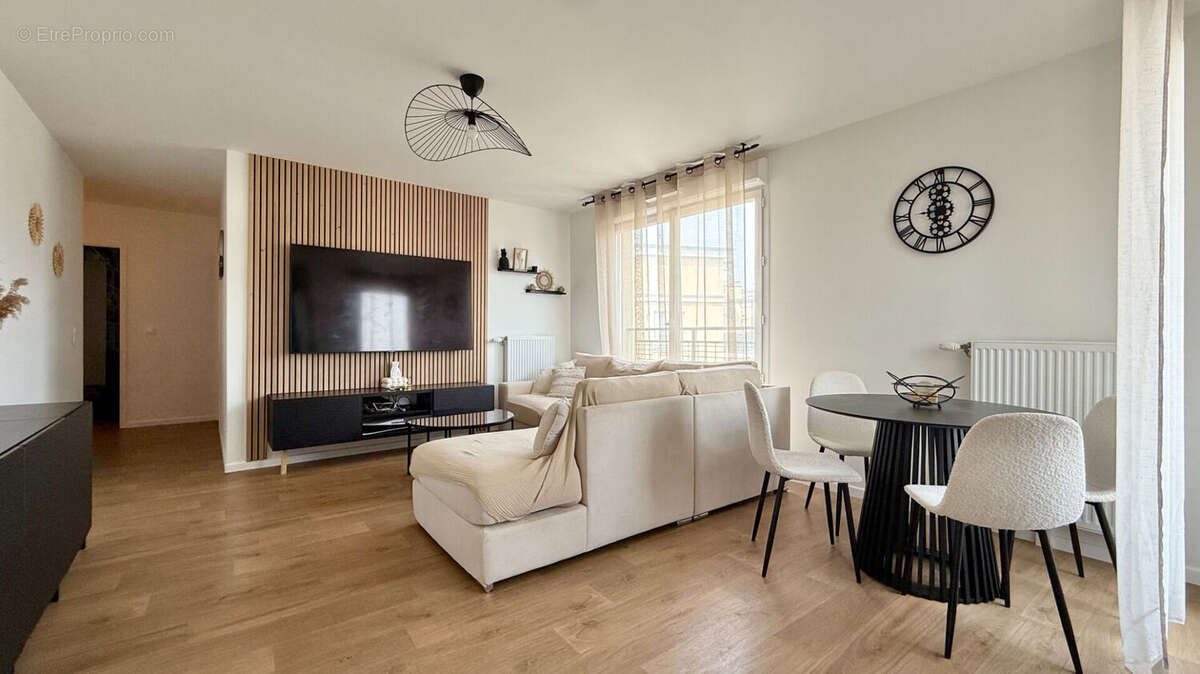 Appartement à CORBEIL-ESSONNES