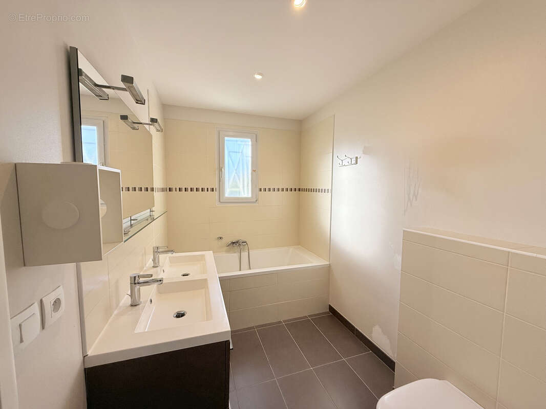 Maison à FONTENILLES