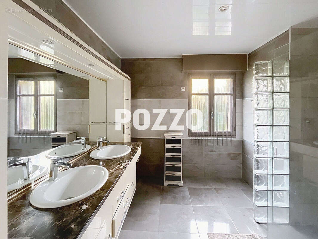 Maison à TORIGNI-SUR-VIRE