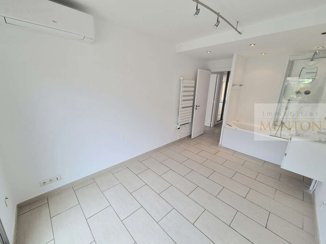 Appartement à MENTON