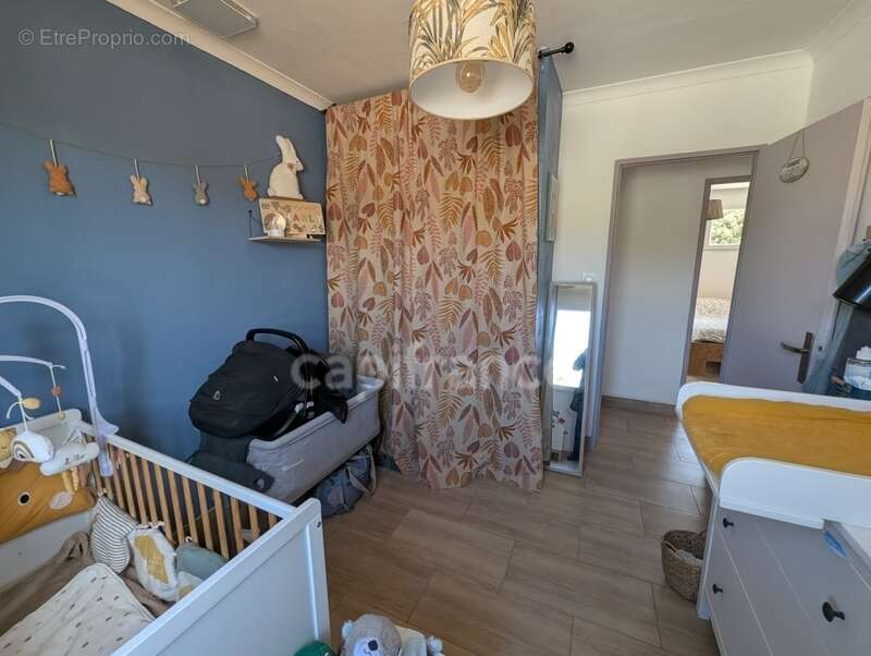 Maison de 93 m² climatisée avec piscine et dépendance de 50 m² sur la commune de SAINT GILLES (30) - photo 16