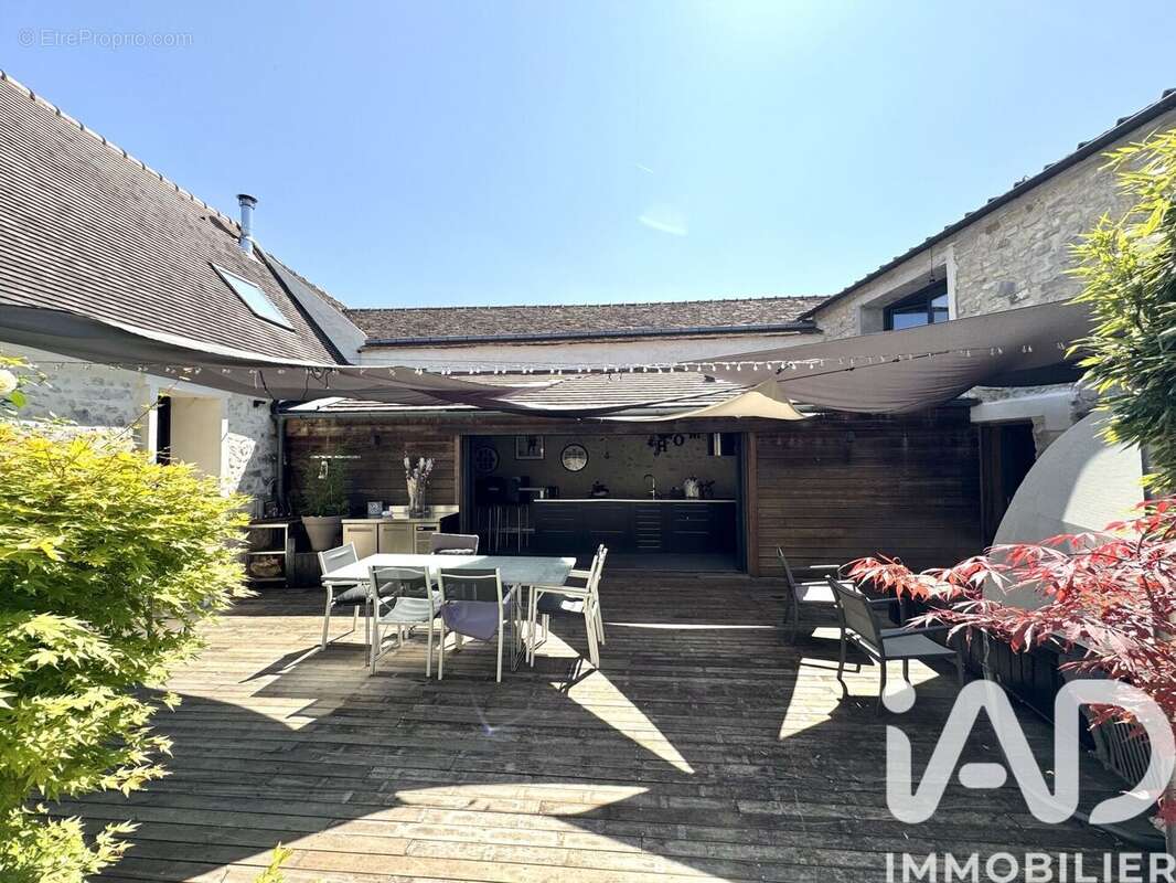 Maison 193 m² à Etrechy  - photo 3