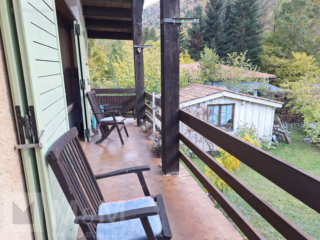 Maison à BESSEDE-DE-SAULT