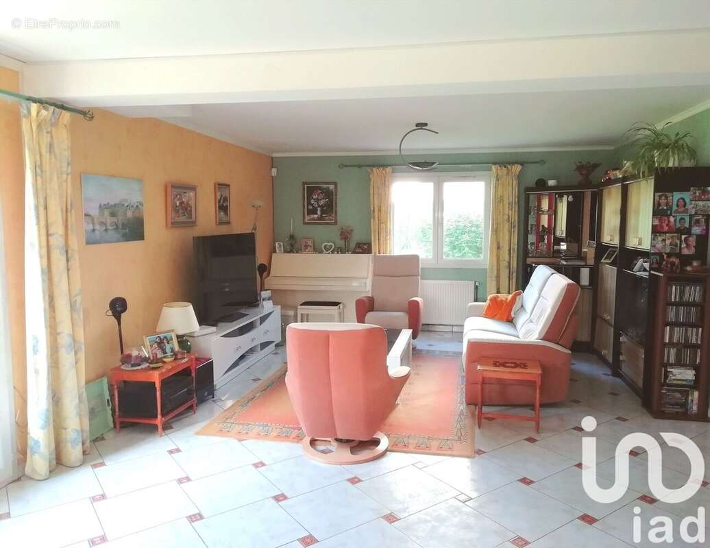 Photo 2 - Maison à MOISSY-CRAMAYEL