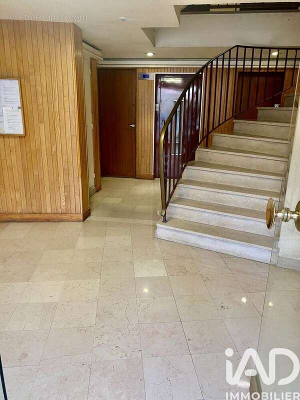 Photo 8 - Parking à PARIS-20E