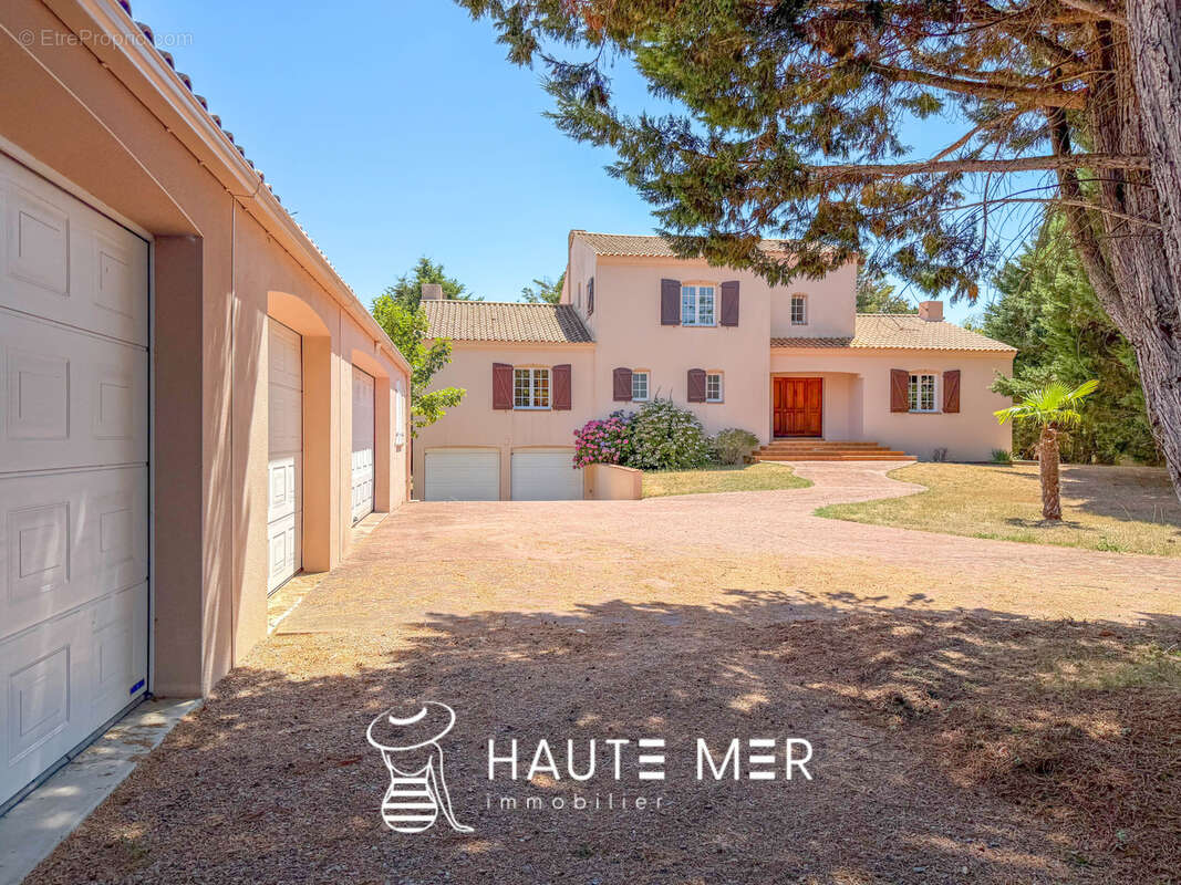 Maison à TALMONT-SAINT-HILAIRE