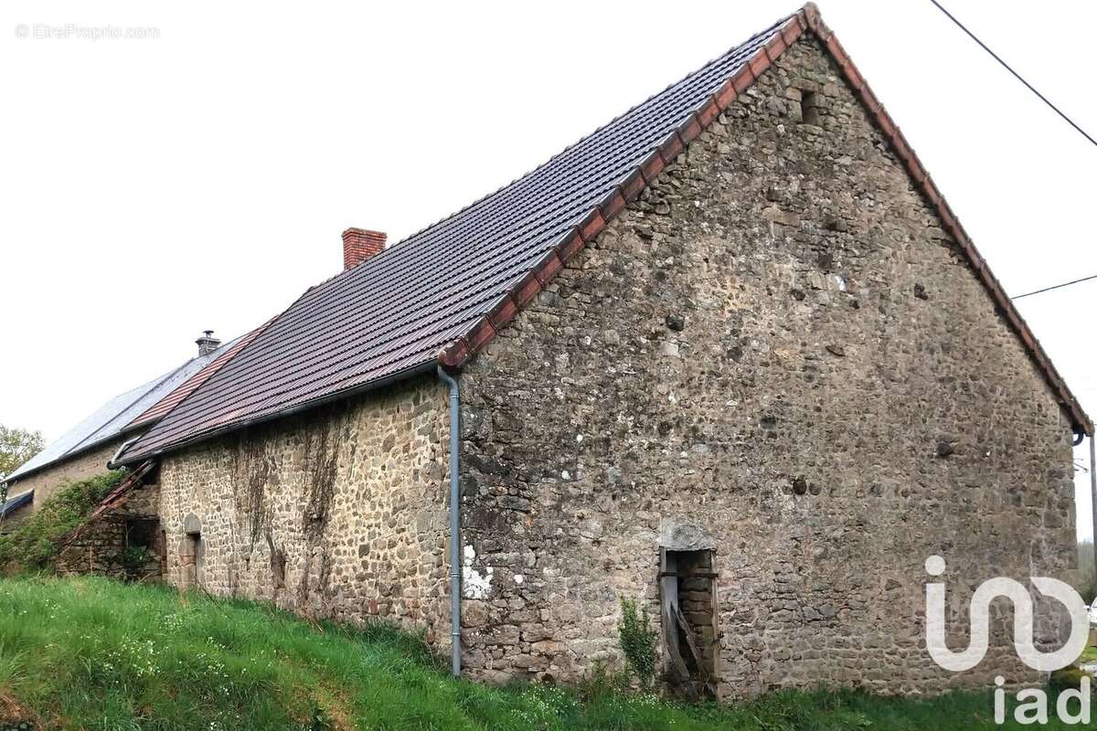 Photo 3 - Maison à ROCHES
