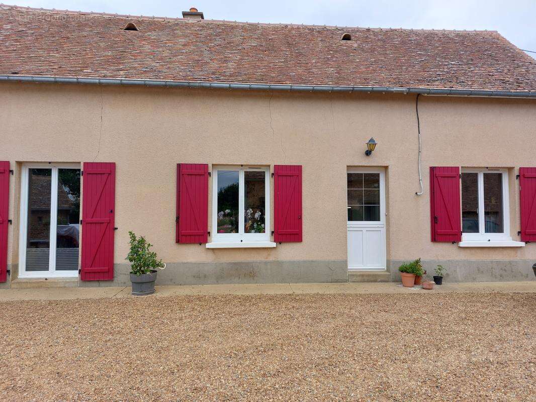 Maison à YVRE-L'EVEQUE