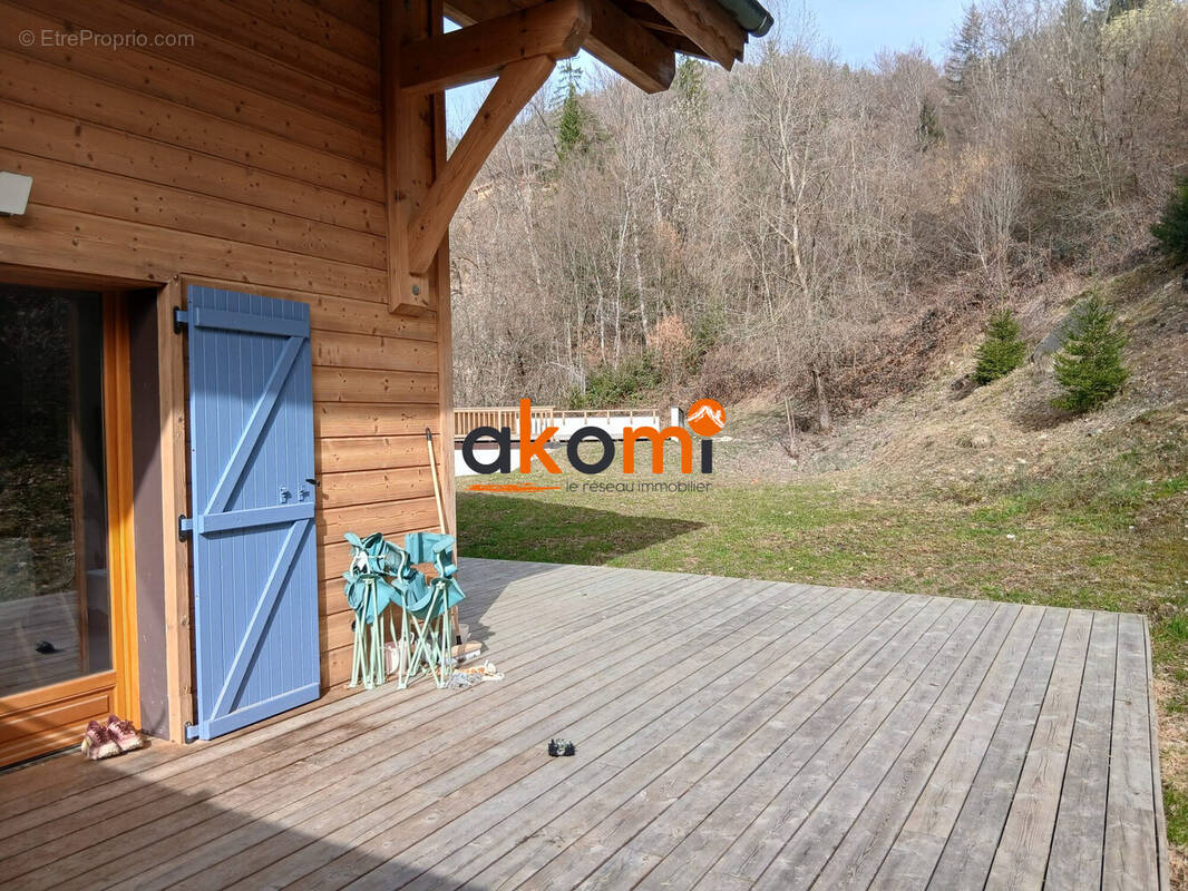 Appartement à SERRAVAL