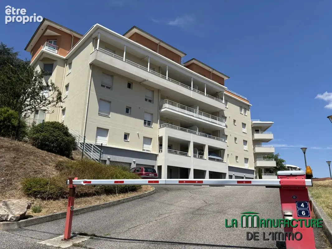 Appartement saint jean bonnefonds - t3 en rez de jardin de 72,11m2 avec terrasse et jardin - photo 7