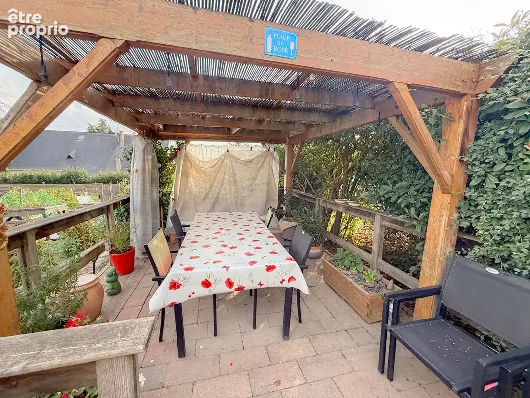 Maison à vendre à Beaulieu sur Layon avec trois chambres et garage - photo 8